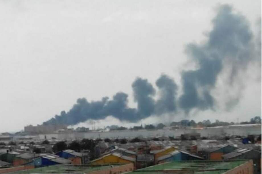 Cuatro localidades en alerta por calidad del aire, tras incendio en Fontibón