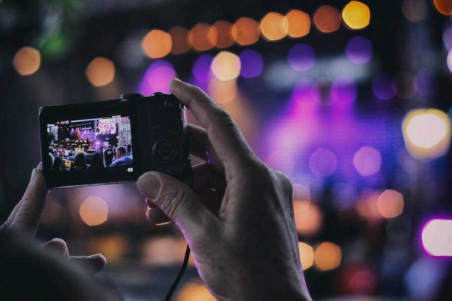 Ofcom, el Regulador de Comunicaciones del Reino Unido, reveló que éste país fue el sitio donde más se registraron selfies en el mundo durante 2014, con un total de
1,2 mil millones.
/ Pixabay.