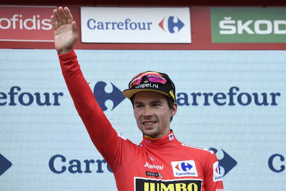 El esloveno Primoz Roglic, de 29 años, con la camiseta roja de líder de la Vuelta a España. / AFP