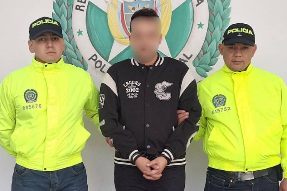 Le ofrecía dinero para que accediera a sus pretensiones.