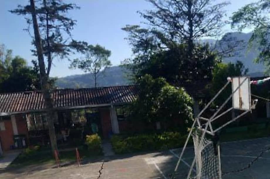 14 municipios reportan daños estructurales.