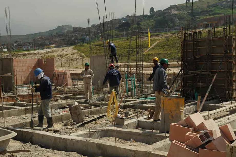 En lo corrido de 2013, el renglón de la construcción presentó un crecimiento del 9,8%. Según el Gobierno, se vio impulsado por las viviendas gratuitas. / Herminso Ruiz