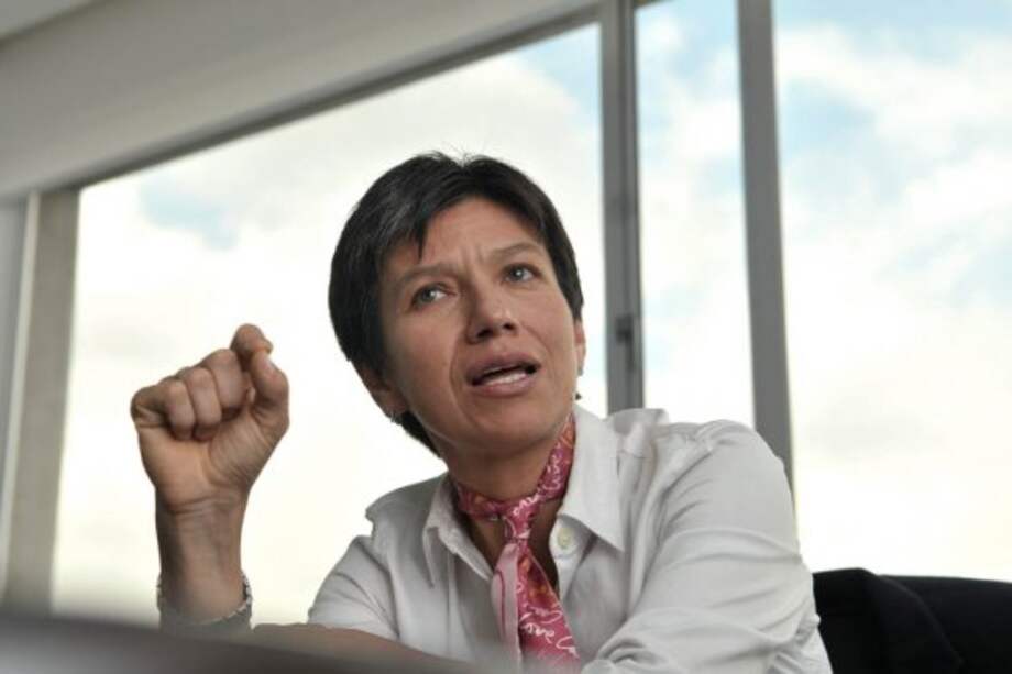 Claudia López promueve en Twitter y en las urnas 'revocatoria' de Santos