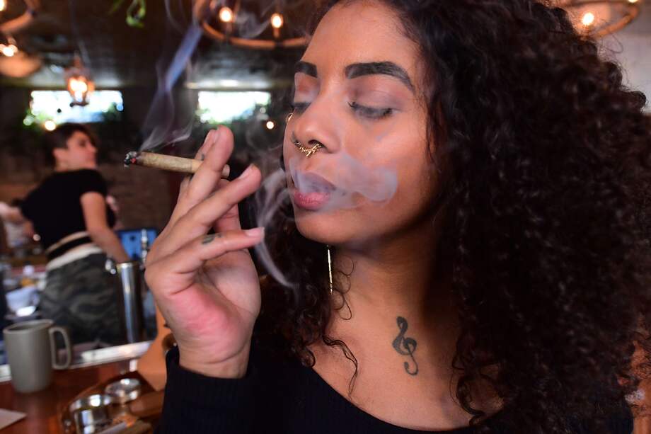 California, Alaska, Colorado y Maine, entre otros estados, legalizaron el consumo recreativo de la marihuana. / Foto: AFP