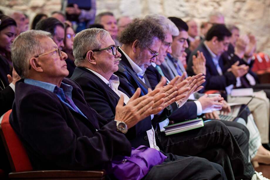 Exjefes de las FARC asistieron al Museo Nacional a la conmemoración de los nueve años del Acuerdo de Paz.