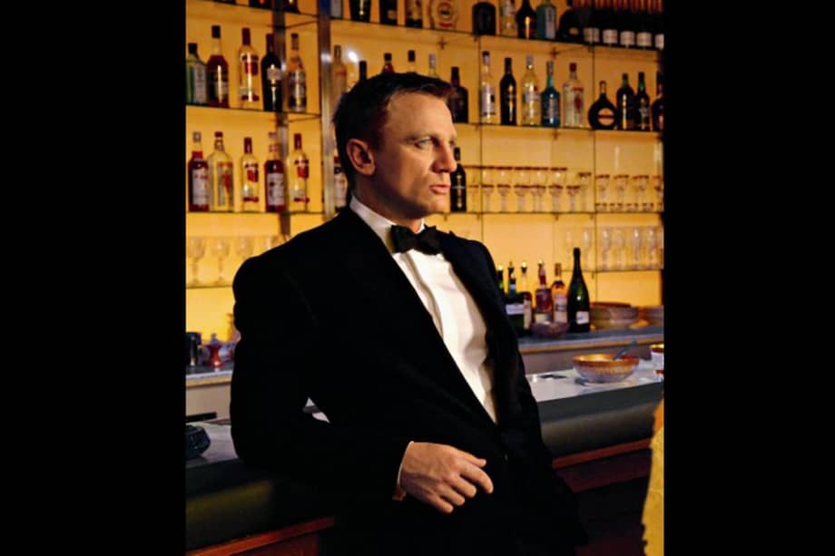 James Bond, un alcohólico con riesgo de padecer cirrosis e impotencia