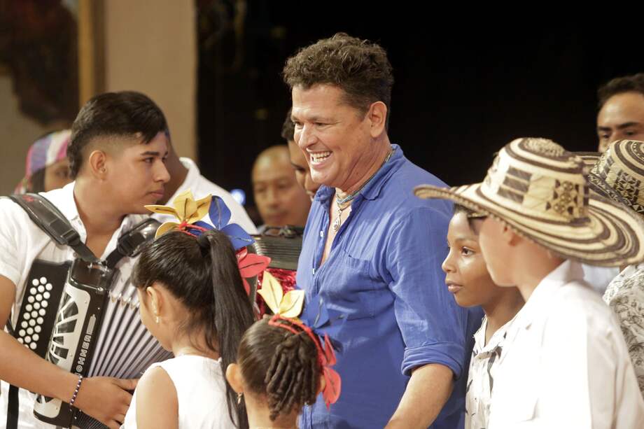 El cantante y compositor colombiano Carlos Vives participó en la charla de apertura del vigésimo Hay Festival.