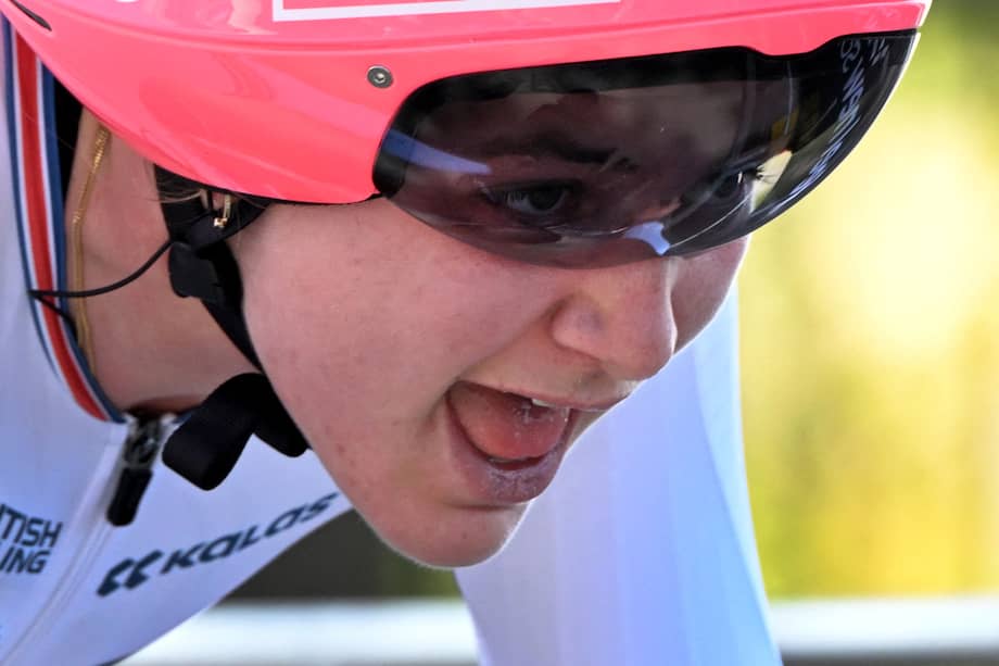 Zoe Backstedt durante la contrarreloj junior del Mundial de Ciclismo en Wollongong. //William WEST / AFP