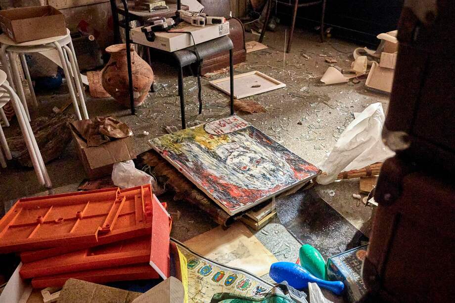 El lugar de un ataque ruso contra un jardín infantil en Járkov, al noreste de Ucrania, el 22 de octubre de 2025, en medio de la invasión rusa.