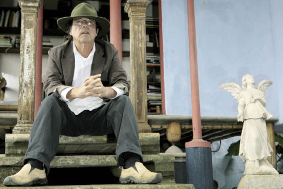 Simón Vélez en sus dominios