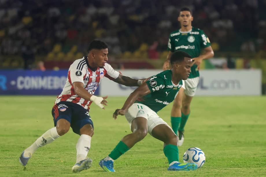 El futbolista de Palmeiras cuestionó el estado del terreno de juego en Cartagena tras el empate ante Junior.
