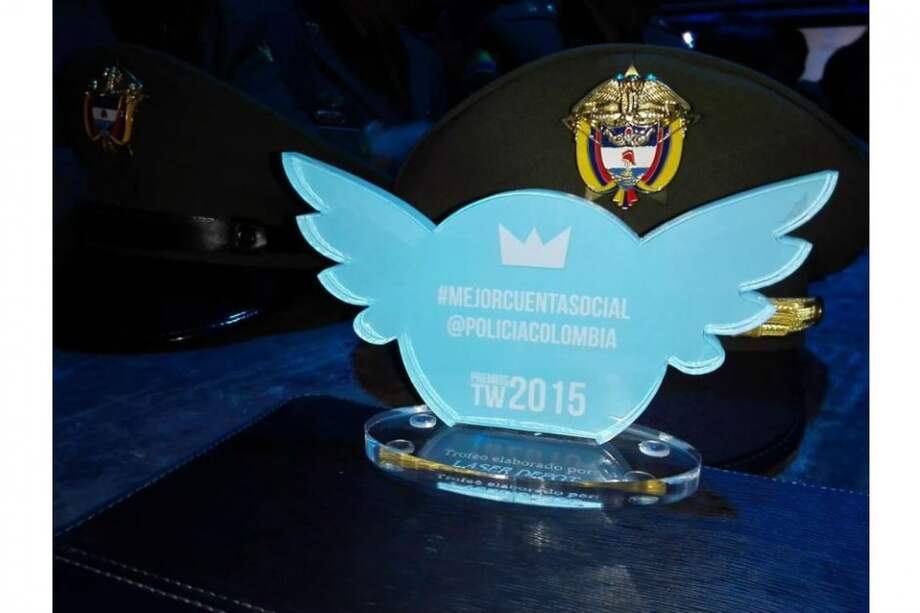 Policía recibió tres premios Twitter Colombia