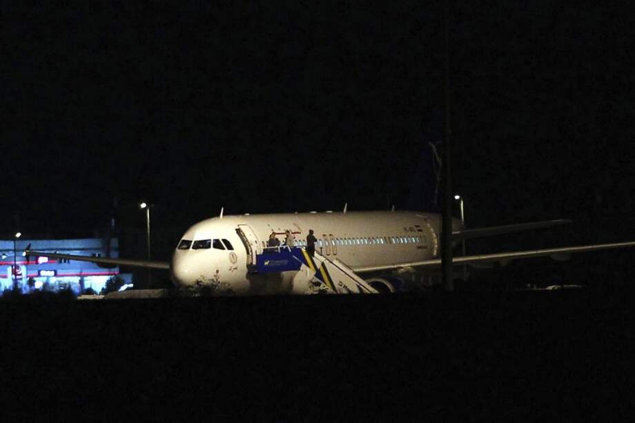 Avion detenido durante varias horas por autoridades turcas/ EFE