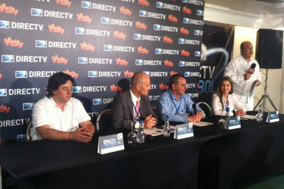 De izquierda a derecha: Mauricio Correa (presidente de Win Sports, Jacopo Bracco (presidente de Directv Panamericana), Roque Lombardo (presidente de Directv Colombia) y María Elvira Restrepo (vicepresidente de Mercadeo de Directv)