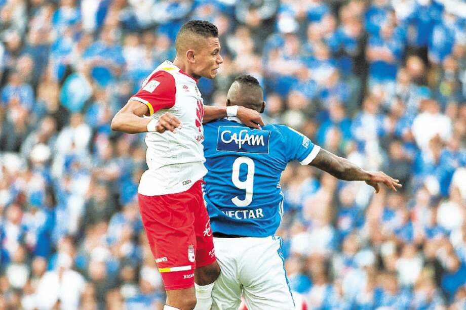 William Tesillo (izq.), defensa de Independiente Santa Fe. / Óscar Pérez- El Espectador