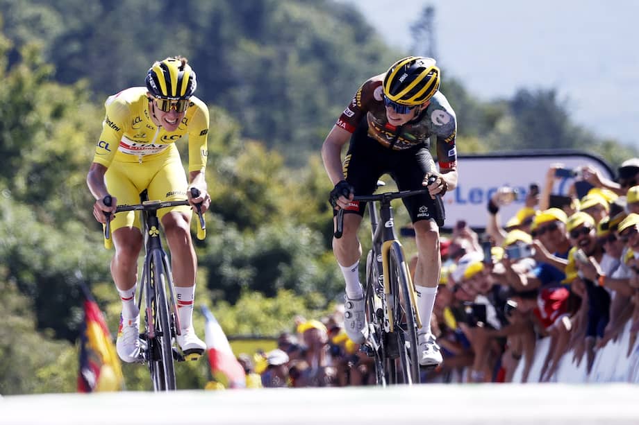 Tadej Pogacar y Jonas Vingegaard, los dos corredores que disputan el título del Tour de Francia.
