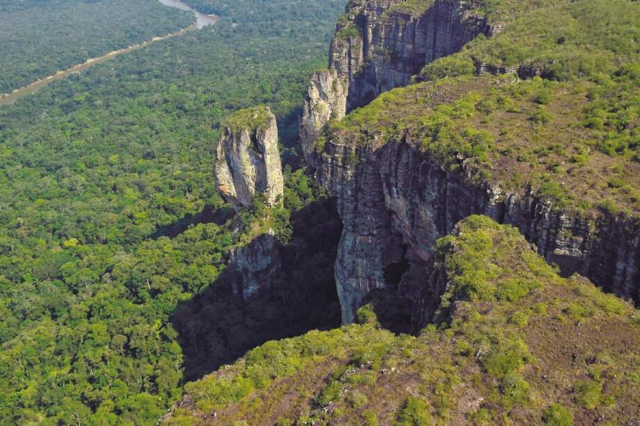 Corredores como el del Parque Nacional Natural Chiribiquete y otras áreas protegidas amazónicas, como La Paya, Tinigua y Nukak, que garantizan la vida y el desplazamiento de especies como el jaguar, determinante para el equilibrio de los ecosistemas. EFE/CESAR CARRIN/PRESIDENCIA DE COLOMBIA/SOLO USO EDITORIAL/NO VENTAS