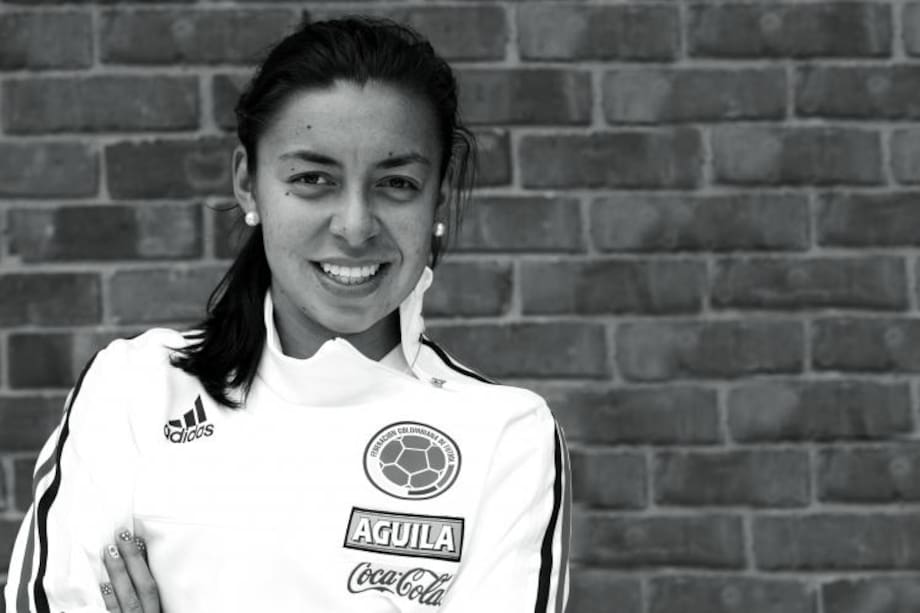 "el fútbol no me da una casa o un carro, pero me da la posibilidad de conocer otras culturas” Yoreli Rincón