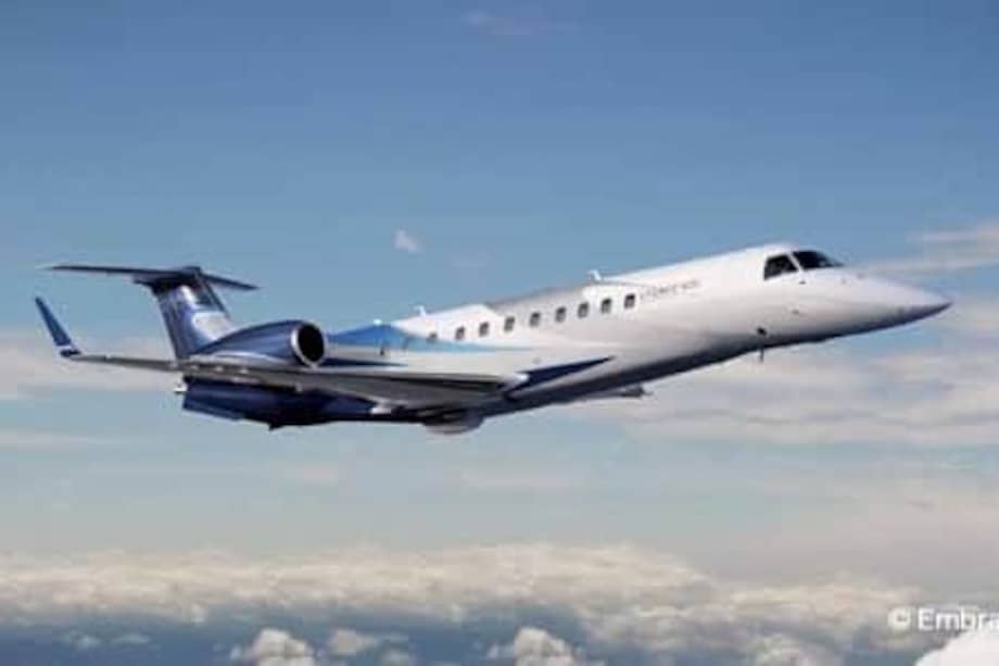 Imagen de referencia de un avión ejecutivo Legacy 600, por el que la Controloría investiga a directivos de la Policía en el gobierno de Iván Duque por posible detrimento patrimonial.