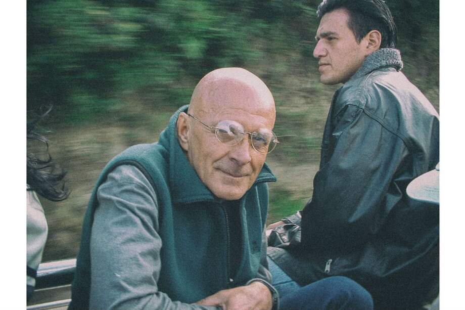 Lázaro, protagonista de este documental, es el padre de José Alejandro González, fotógrafo, director y productor de documentales.