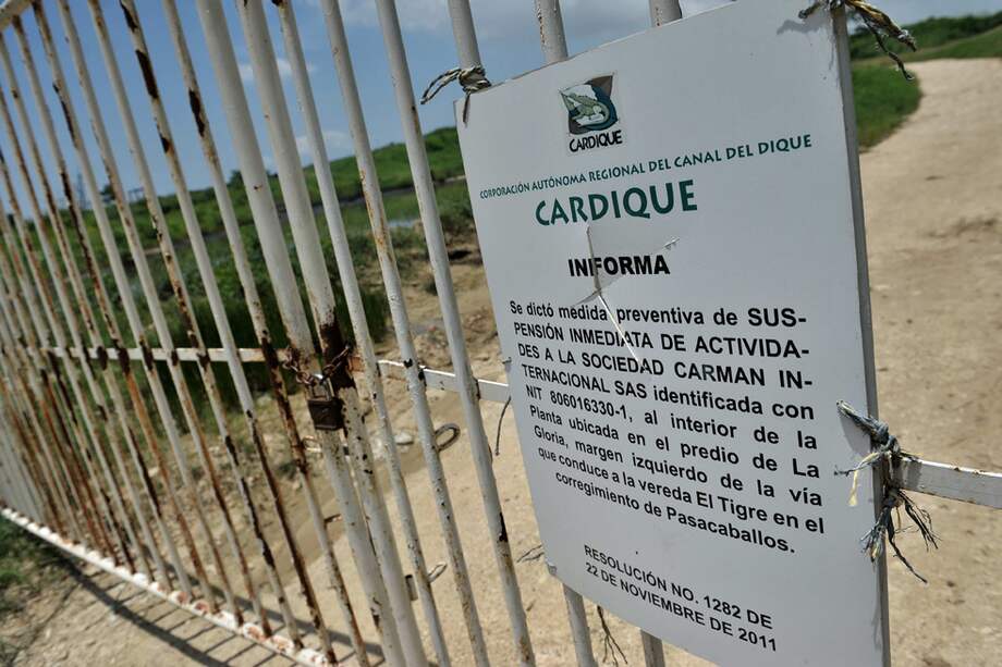 Junto a Puello Castillo, también fueron capturados Katherine Martelo, directora de interventoría, y dos personas más. / Luis Ángel -El Espectador