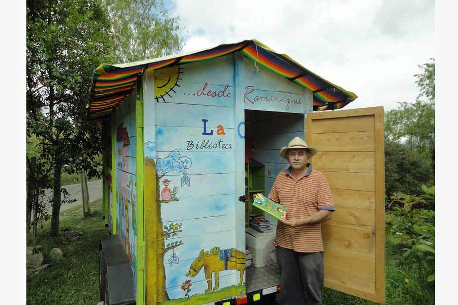 Abdías Vargas heredó de sus padres el amor por las historias y la pasión por la música carranguera. / Cortes