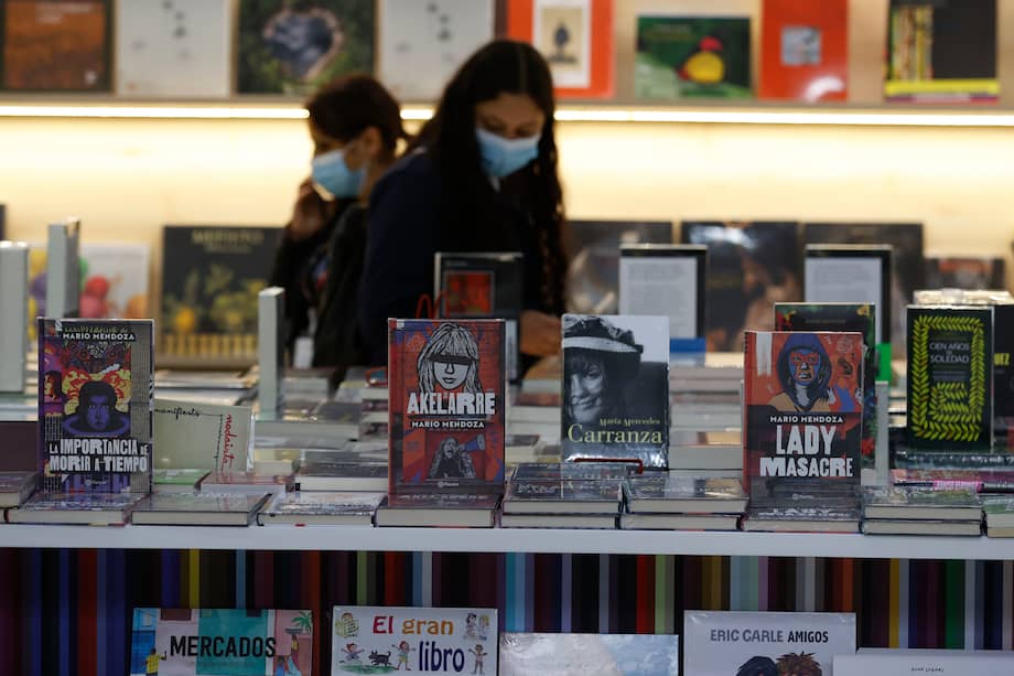 El libro de Diógenes Fajardo ofrece al lego en estudios coloniales herramientas claves y entretenidas para aprender a mirar, para aprender a leer, para aprender a relacionarse con unos textos que de suyo –no nos digamos mentiras–, encierran cierta dificultad. EFE/ Mauricio Dueñas Castañeda