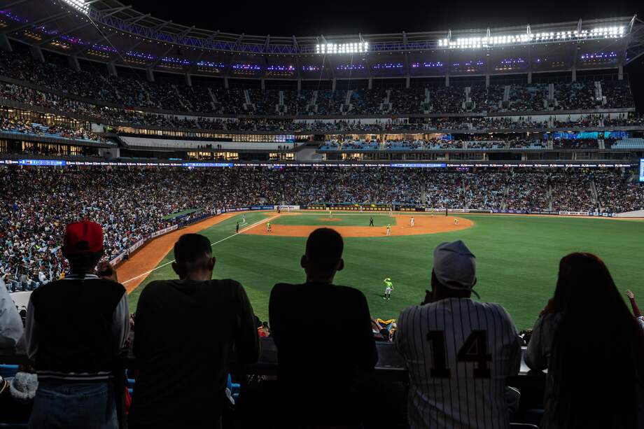 El Clásico Mundial de Béisbol estaba pactado para realizarse en marzo de 2020, pero la pandemia lo impedió.