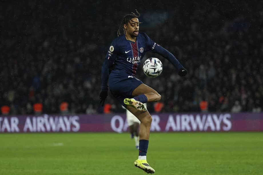 Bradley Barcola durante un partido de la Ligue 1 de Francia entre París Saint-Germain y LOSC Lille en la capital francesa el 16 de enero de 2026.