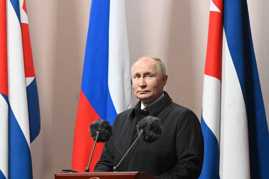 El presidente ruso, Vladimir Putin, el 22 de noviembre de 2022 en Moscú. Bill Browder lo acusa: "Estimo que averiguaríamos que la cantidad de dinero negro que se había movido desde Rusia, desde que Vladimir Putin tomó el poder, sería de un millón de millones, y posiblemente mucho más".