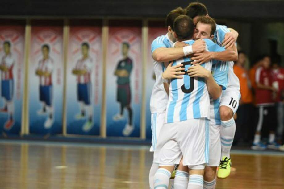 Selección Argentina celebra su clasificación al Mundial. Foto: Conmebol