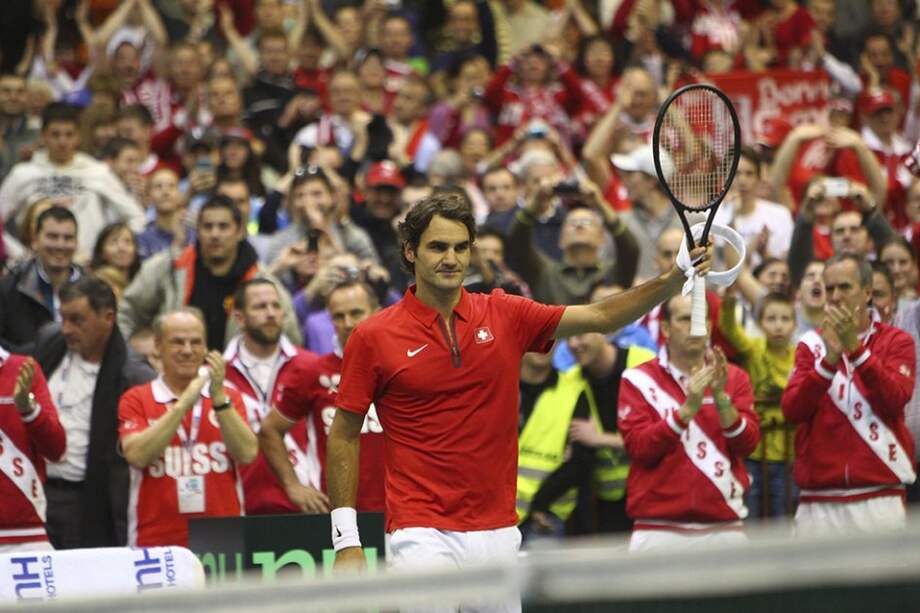 Federer y Wawrinka acercan a Suiza a cuartos de final de la Copa Davis