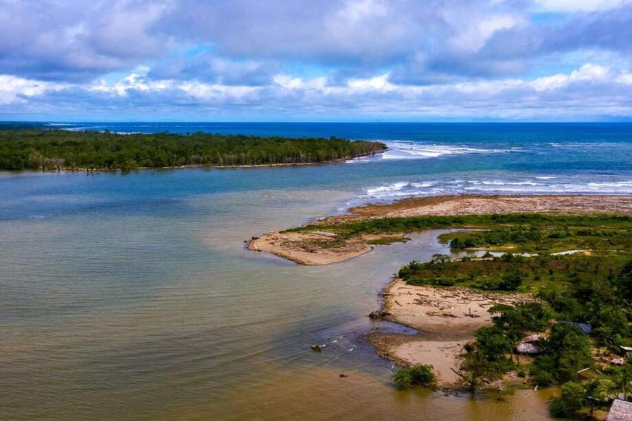 El Bajo Baudó representa al 37% (9.720) de las víctimas por efectos de la violencia armada en el Chocó, y al menos el 80% de las víctimas ha sido confinada en dos ocasiones durante el 2021. Imagen de referencia.