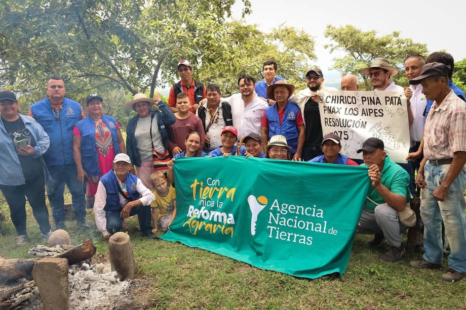 En tres años y nueve meses la ANT a entregado más de 13.500 hectáreas en el departamento del Huila.