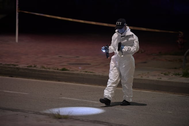 Buscan a tres mujeres tras el asesinato de un estadounidense en un apartamento en Medellín