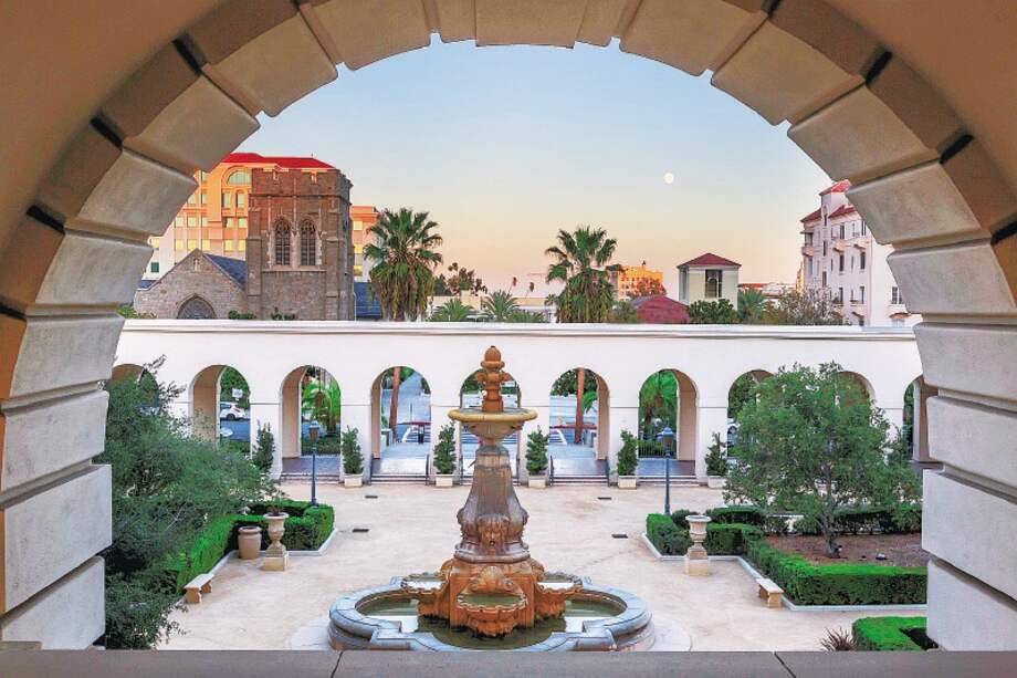 El ayuntamiento de Pasadena brilla con su diseño renacentista. / iStock