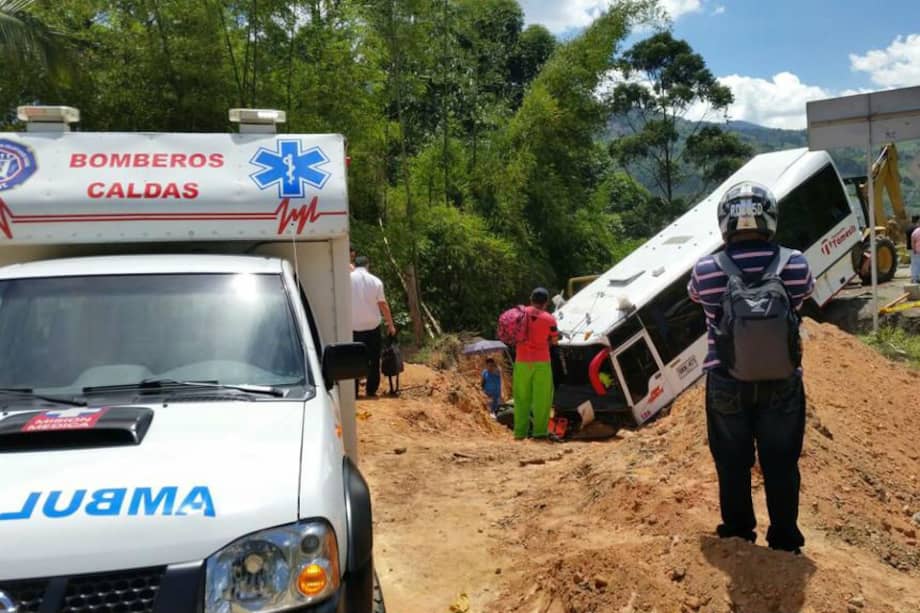 @monsalvegaviria / @monsalvegaviria