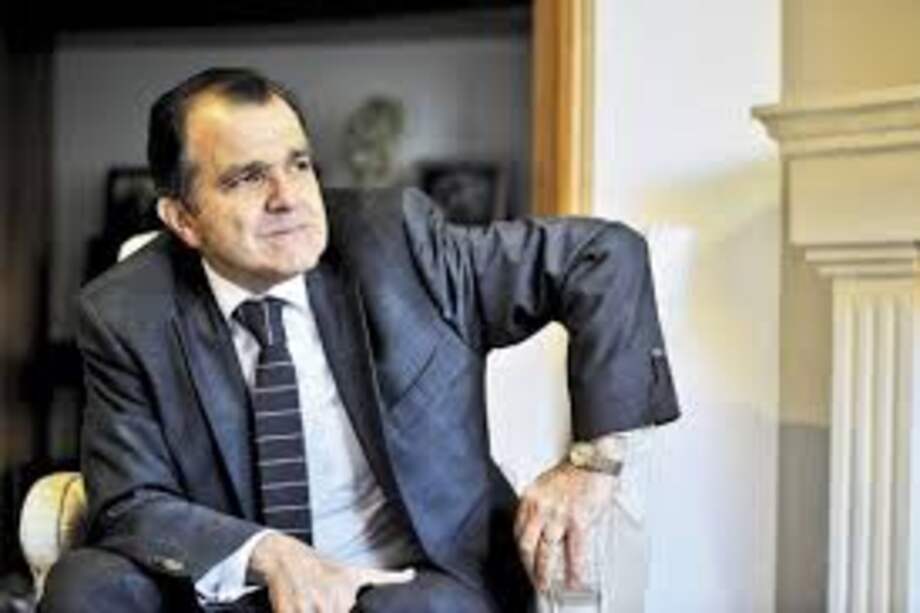 Centro Democrático se reestructura, anuncia reforma electoral y reitera denuncias