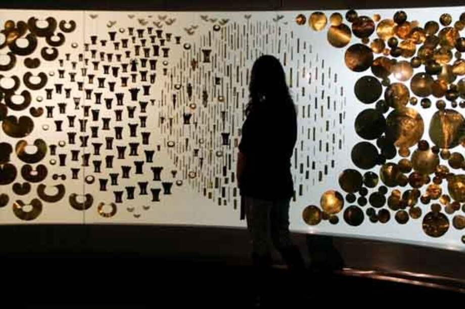 Tesoro del Museo del Oro de Bogotá se muestra en Varsovia