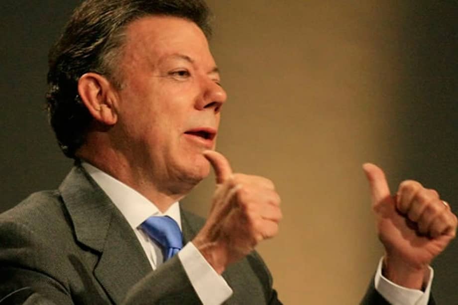 Aumento de salario mínimo es el más alto de los últimos ocho gobiernos, dice Santos