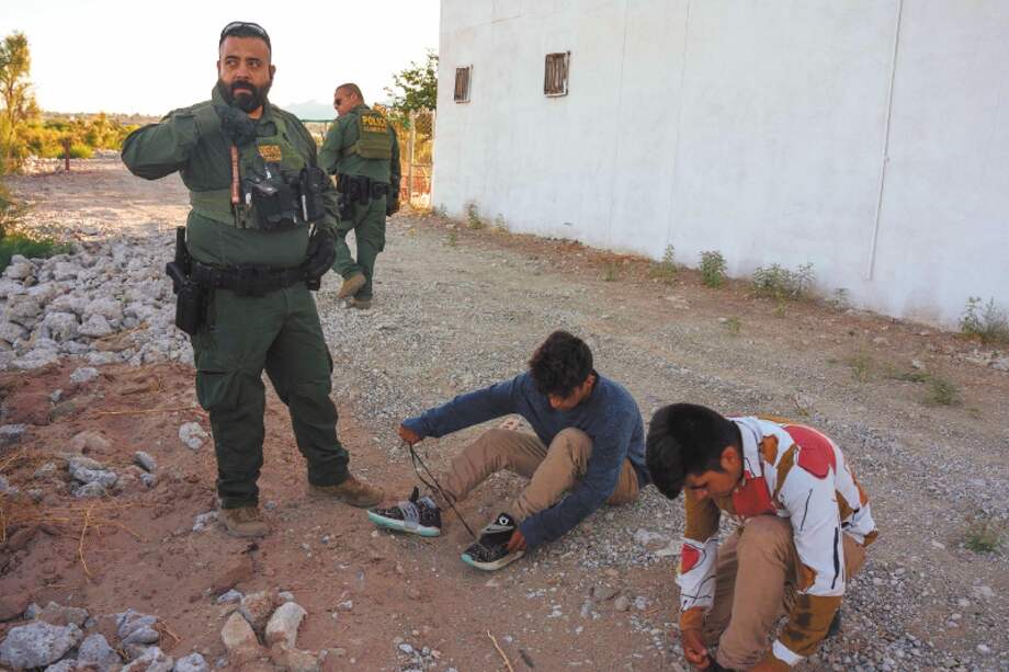 Los gobiernos de la región han priorizado el control migratorio, obligando a migrantes a enfrentarse a graves peligros durante el tránsito. / AFP