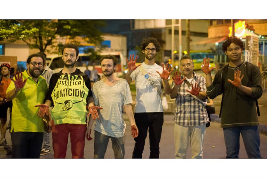 Encuentro público de los activistas de 'No Matarás' / Cortesía: Teatro Pablo Tobón
