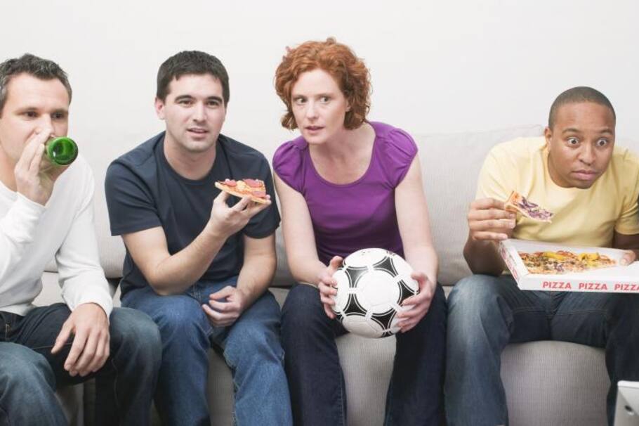 Mujeres, así es el ritual del fútbol