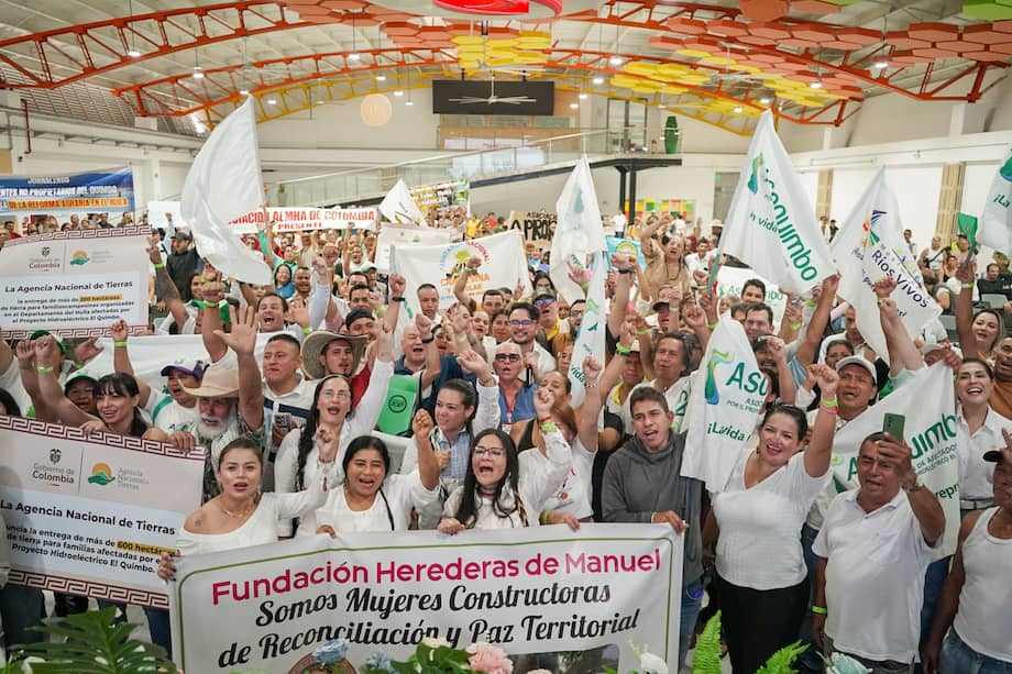 La ANT entregó 185 títulos de propiedad a 293 familias en los departamentos de Meta, Huila, Casanare, Guaviare y Tolima. / Cortesía: ANT