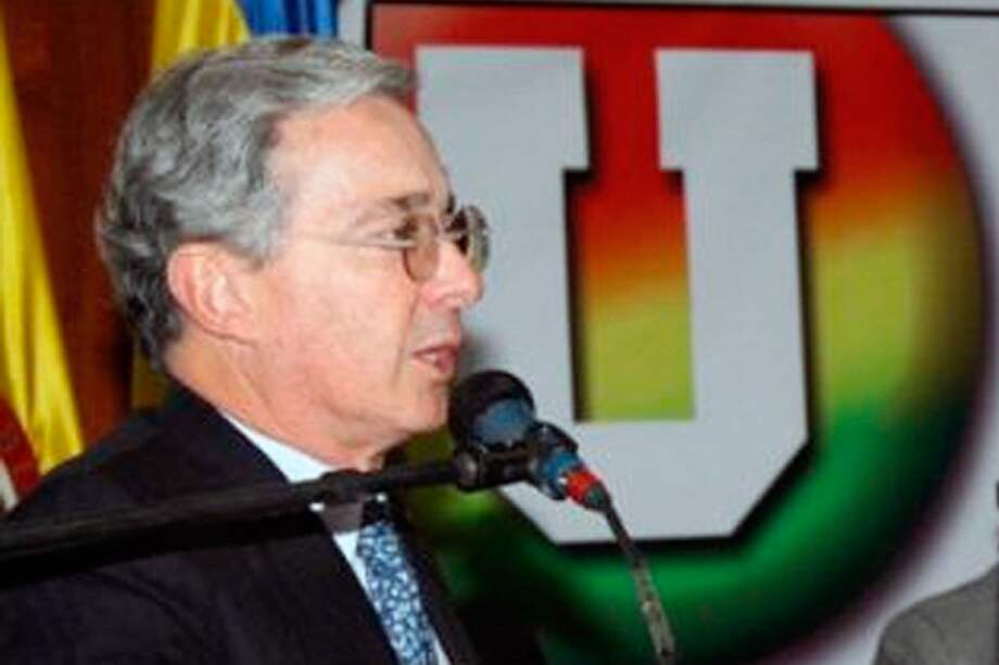 La U se desmarca formalmente de Álvaro Uribe