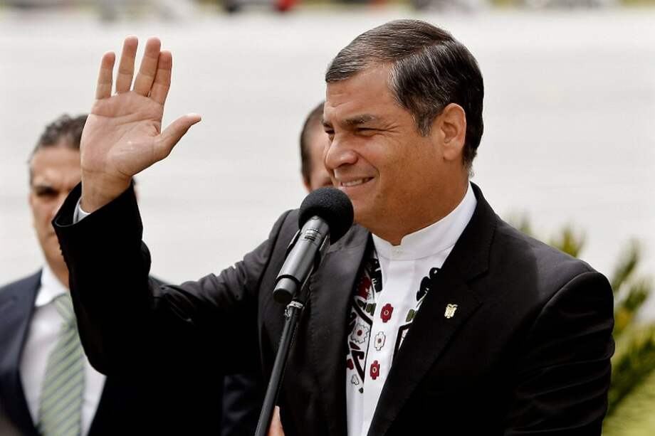 El presidente de Ecuador, Rafael Correa, en la base militar colombiana de Catam, en Bogotá (Colombia).