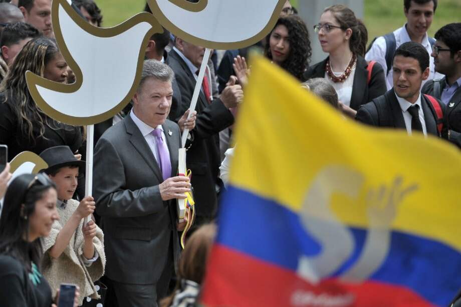 Santos, ayer, en la presentación del acuerdo de paz y la convocatoria al plebiscito ante el Congreso. / Óscar Pérez