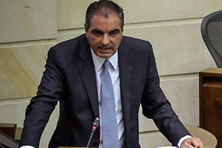 Gobierno dice a indígenas que el país está harto de las vías de hecho