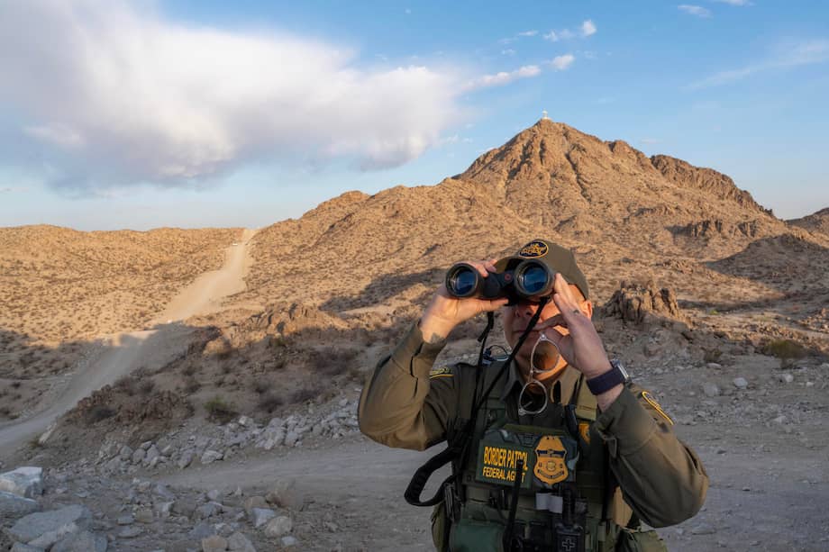 El cierre del espacio aéreo afecta a los casi 700.000 habitantes de El Paso, Texas, una de las ciudades fronterizas más importantes de EE. UU.