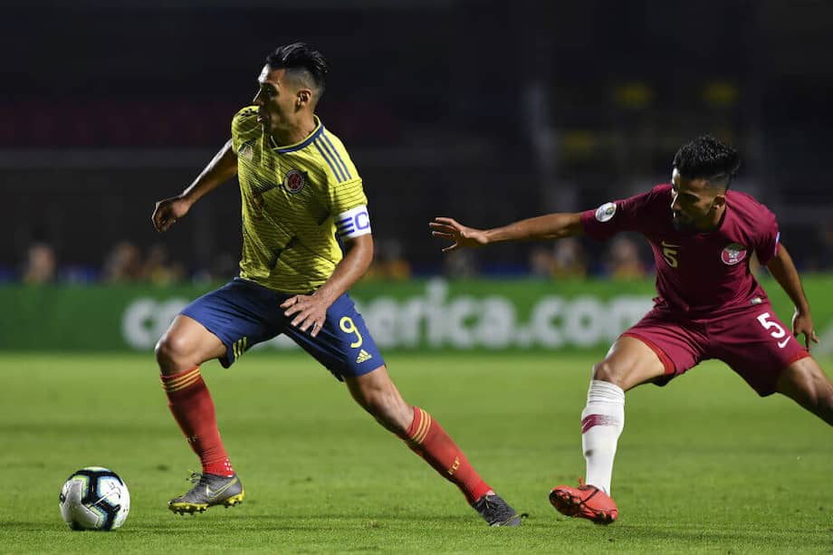 Falcao ingresó a la cancha para formar un tridente de ataque con Zapata y Roger Martínez. / AFP